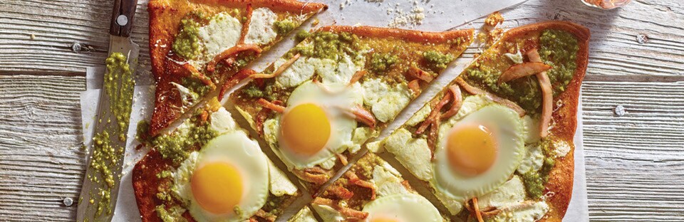 Grilled Green Eggs and Ham Pizza