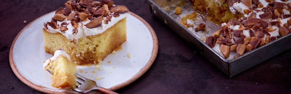 Caramel butter cake with toffee pieces