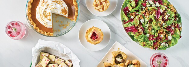 thanksgiving dinner table spread