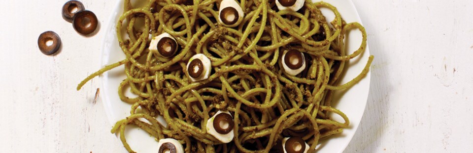 Halloween pesto pasta with mozarella eye balls